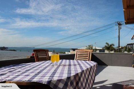 Photo of property in 2/47 Braemar Road, Rothesay Bay, Auckland, 0630