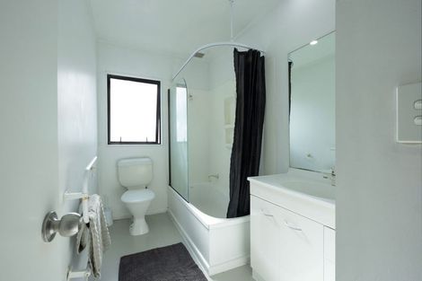 Photo of property in 17 Fort Richard Road, Otahuhu, Auckland, 1062