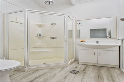 Photo of property in 2 Mabbett Lane, Waimauku, 0883