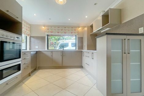 Photo of property in 16a George Laurenson Lane, Mount Roskill, Auckland, 1041