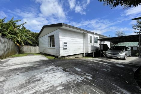 Photo of property in 2/15 Kirklow Place, Goodwood Heights, Auckland, 2105