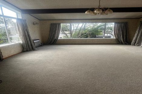 Photo of property in 6 Rajkot Terrace, Broadmeadows, Wellington, 6035