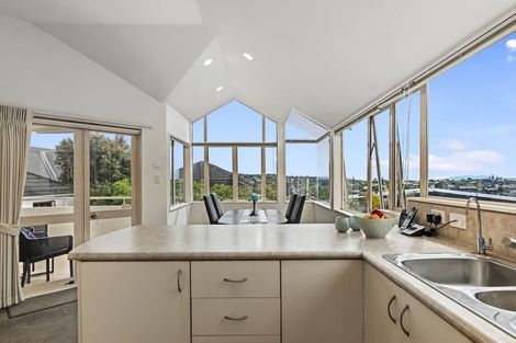 Photo of property in 1/93 Forrest Hill Road, Milford, Auckland, 0620