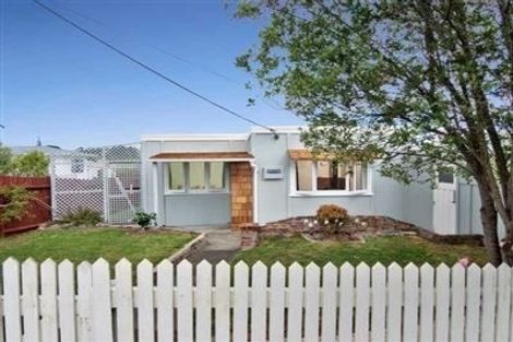 Photo of property in 1/55 Awaroa Road, Sunnyvale, Auckland, 0612