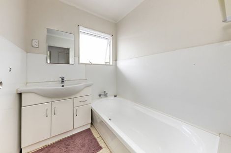 Photo of property in 2/1 Bledisloe Street, Papatoetoe, Auckland, 2104