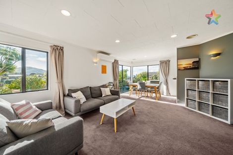 Photo of property in 21 Jasmine Grove, Maungaraki, Lower Hutt, 5010