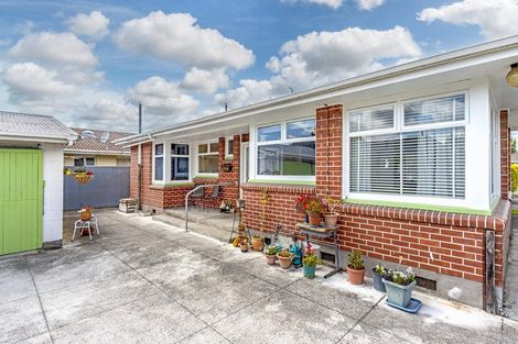 Photo of property in 35 Daniels Road, Redwood, Christchurch, 8051