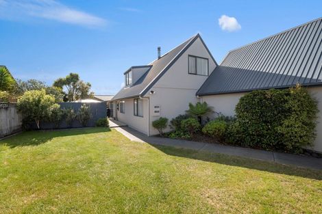 Photo of property in 51 Kiddle Drive, Hilltop, Taupo, 3330