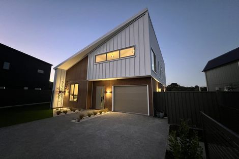 Photo of property in 26 Koreke Close, Kenepuru, Porirua, 5022