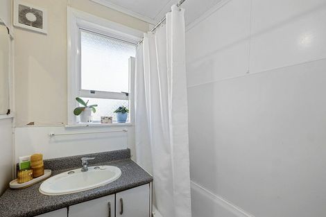 Photo of property in 17 Aotea Street, Welbourn, New Plymouth, 4312