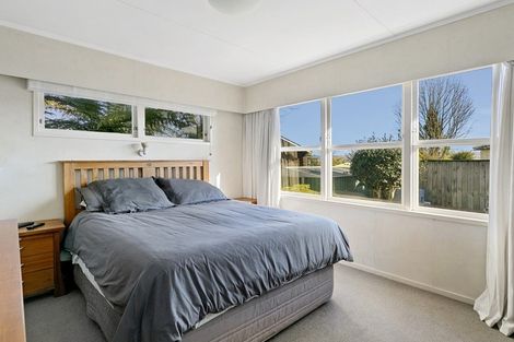 Photo of property in 25 Kereru Street, Two Mile Bay, Taupo, 3330