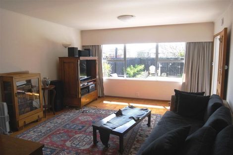 Photo of property in 2/5 Powell Street, Avondale, Auckland, 1026
