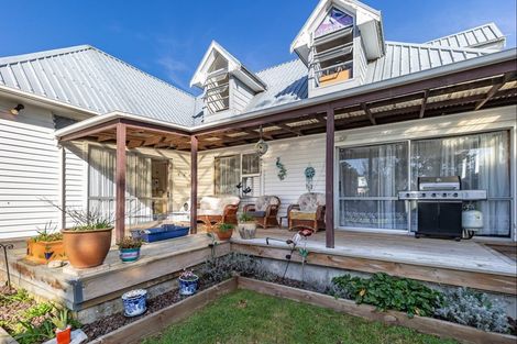 Photo of property in 39 Liverpool Street, Levin, 5510