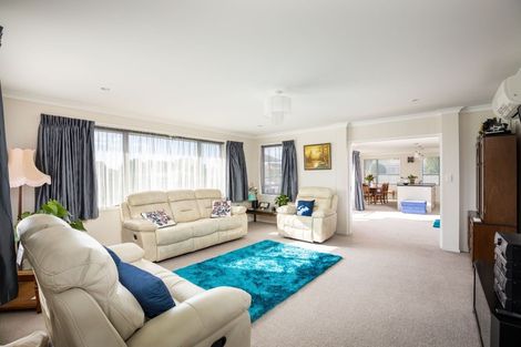Photo of property in 1 Honeyfield Drive, Whalers Gate, New Plymouth, 4310
