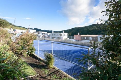 Photo of property in 16 Saddleback Grove, Karori, Wellington, 6012