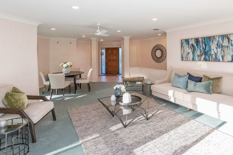 Photo of property in 17 Glencullen Place, Dannemora, Auckland, 2016