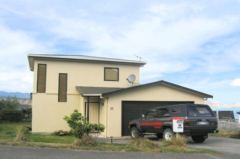 Photo of property in 33 Bowes Crescent, Strathmore Park, Wellington, 6022