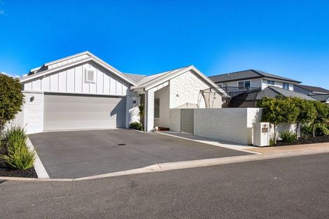 Photo of property in 10 Oceania Sands Way, Papamoa Beach, Papamoa, 3118