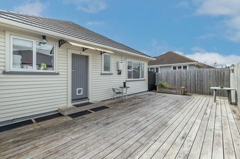 Photo of property in 15 Worcester Street, Levin, 5510