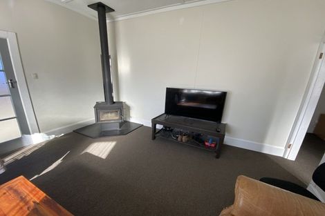 Photo of property in 12 Lyndhurst Street, Takaro, Palmerston North, 4412