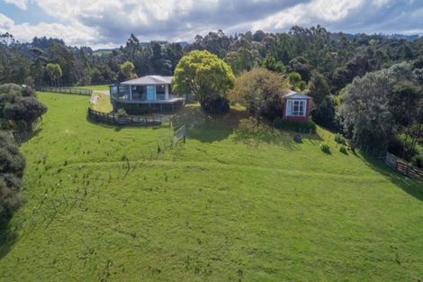 Photo of property in 426 Leigh Road, Whangateau, 0985