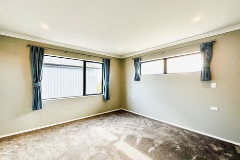 Photo of property in 42 Montgomery Avenue, Belmont, Auckland, 0622