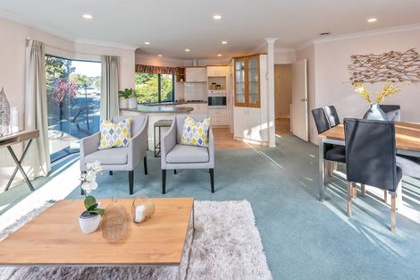 Photo of property in 17 Glencullen Place, Dannemora, Auckland, 2016