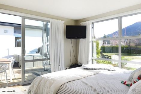 Photo of property in 13 Timsfield Drive, Lake Hawea, Wanaka, 9382