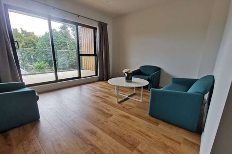 Photo of property in 10/9 Schnapper Rock Road, Greenhithe, Auckland, 0632