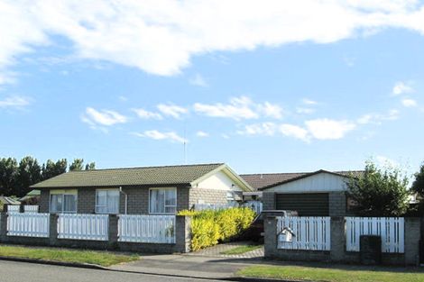 Photo of property in 3 Raymond Road, Bromley, Christchurch, 8062