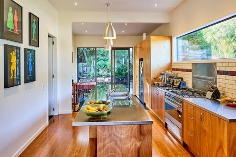 Photo of property in 3 Kaitawa Road, York Bay, Lower Hutt, 5013