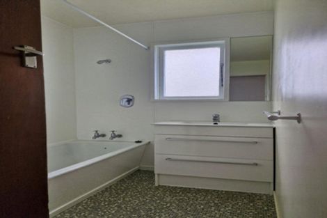 Photo of property in 38 Lismore Street, Strandon, New Plymouth, 4312