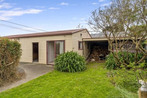 Photo of property in 2a Kiharoa Street, Otaki Beach, Otaki, 5512