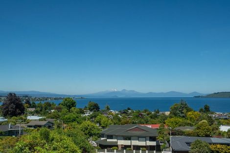 Photo of property in 1/21 Henry Hill Road, Taupo, 3330