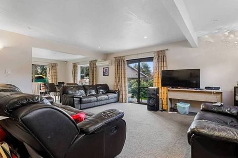 Photo of property in 33b Lochee Road, Upper Riccarton, Christchurch, 8041