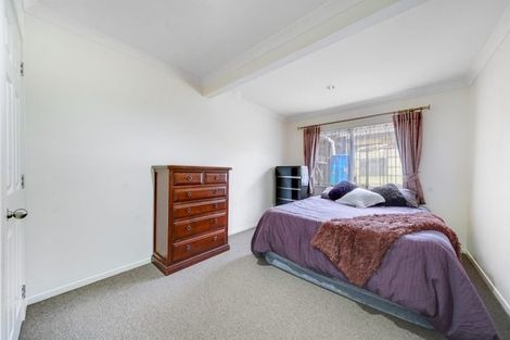 Photo of property in 96 Pitt Avenue, Clendon Park, Auckland, 2103