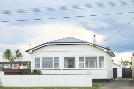 Photo of property in 24 Meeanee Quay, Westshore, Napier, 4110