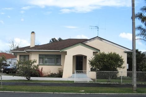 Photo of property in 16 East Street, Claudelands, Hamilton, 3214