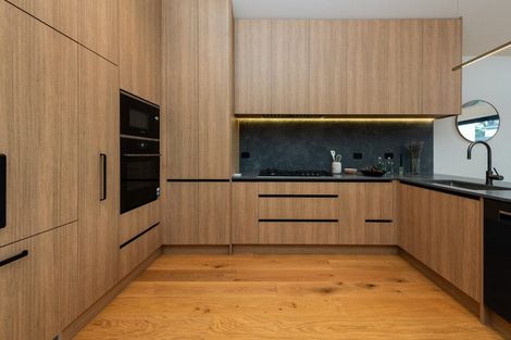 Photo of property in 15b Kiri Place, Mairangi Bay, Auckland, 0630