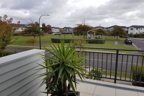 Photo of property in 14 Trecarne Street, Karaka, Papakura, 2113