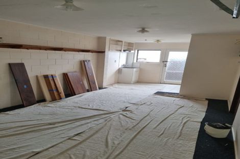 Photo of property in 1/76 Prince Regent Drive, Half Moon Bay, Auckland, 2012