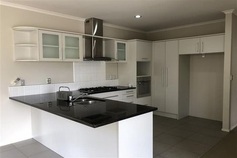 Photo of property in 8 Savina Court, Flat Bush, Auckland, 2019