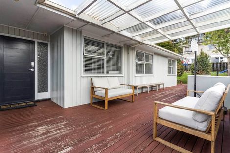 Photo of property in 52 Ravenwood Drive, Forrest Hill, Auckland, 0620