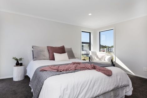 Photo of property in 1d Breakwater Way, Whitby, Porirua, 5024