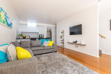 Photo of property in Henry Walton Flats, 2/2 Upper Queen Street, Auckland Central, Auckland, 1010