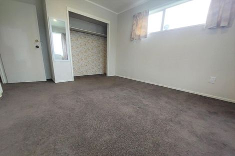 Photo of property in 111 Kemp Road, Massey, Auckland, 0614