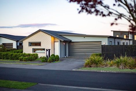 Photo of property in 8 Probert Crescent, Chartwell, Hamilton, 3210