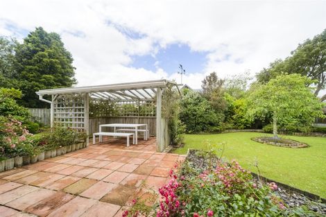 Photo of property in 127 Summerhill Drive, Fitzherbert, Palmerston North, 4410