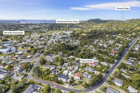 Photo of property in 8 Konini Road, Titirangi, Auckland, 0604
