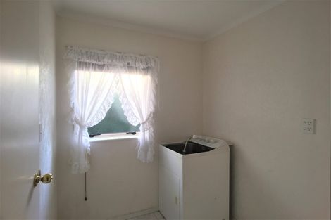 Photo of property in 9 Lorikeet Place, Unsworth Heights, Auckland, 0632